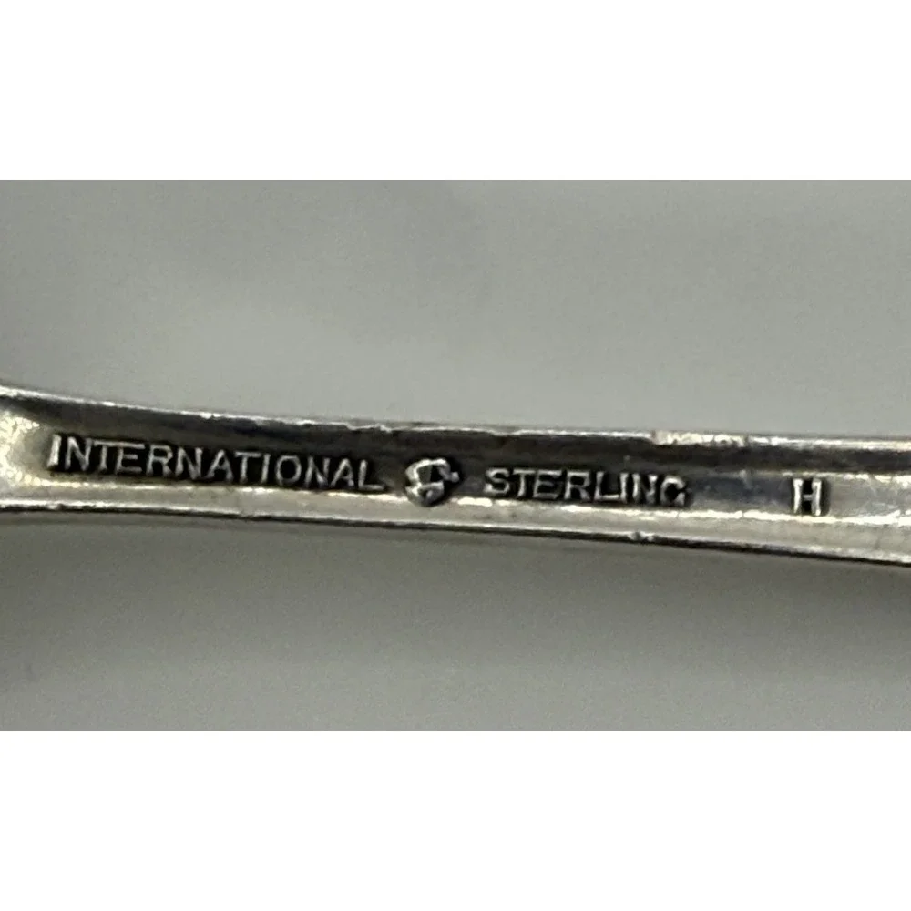 International Sterling Silver Queens Lace Teaspoon 1949 Vintage Spoon .959 ozt